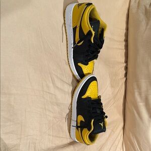 Nike Bold Yellow and Black Kicks